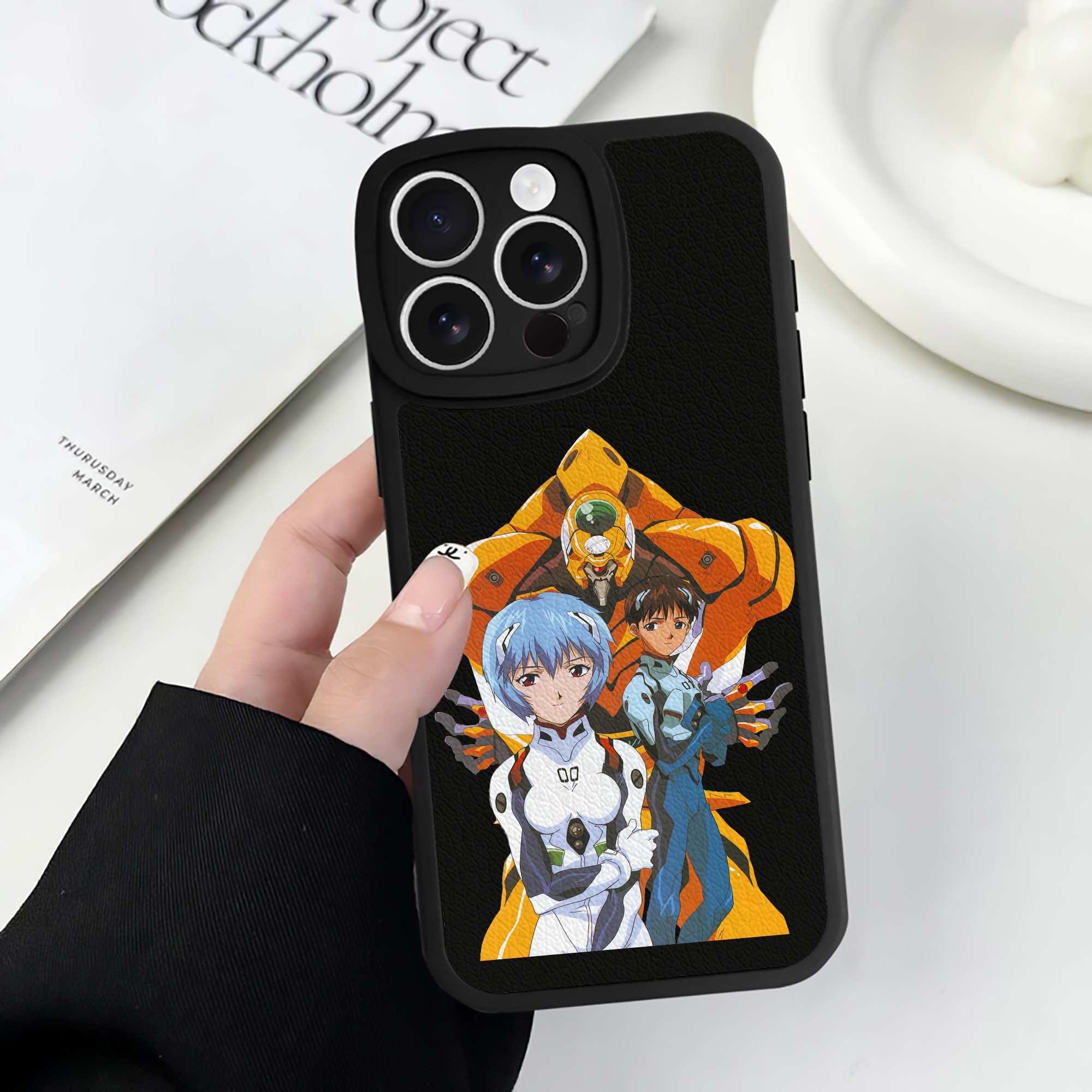 （画像用） EVA 新世紀エヴァンゲリオン 【iPhone 16シリーズ対応】シリコンスマホケース（レザー調） 材質：シリコン
